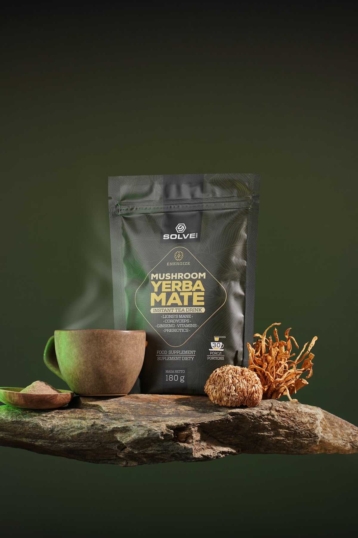 Mushroom Yerba Mate — opakowanie, filiżanka i grzyby