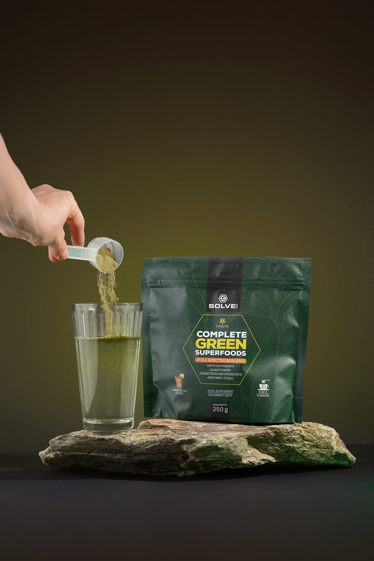 Complete Green Superfoods — przygotowanie napoju
