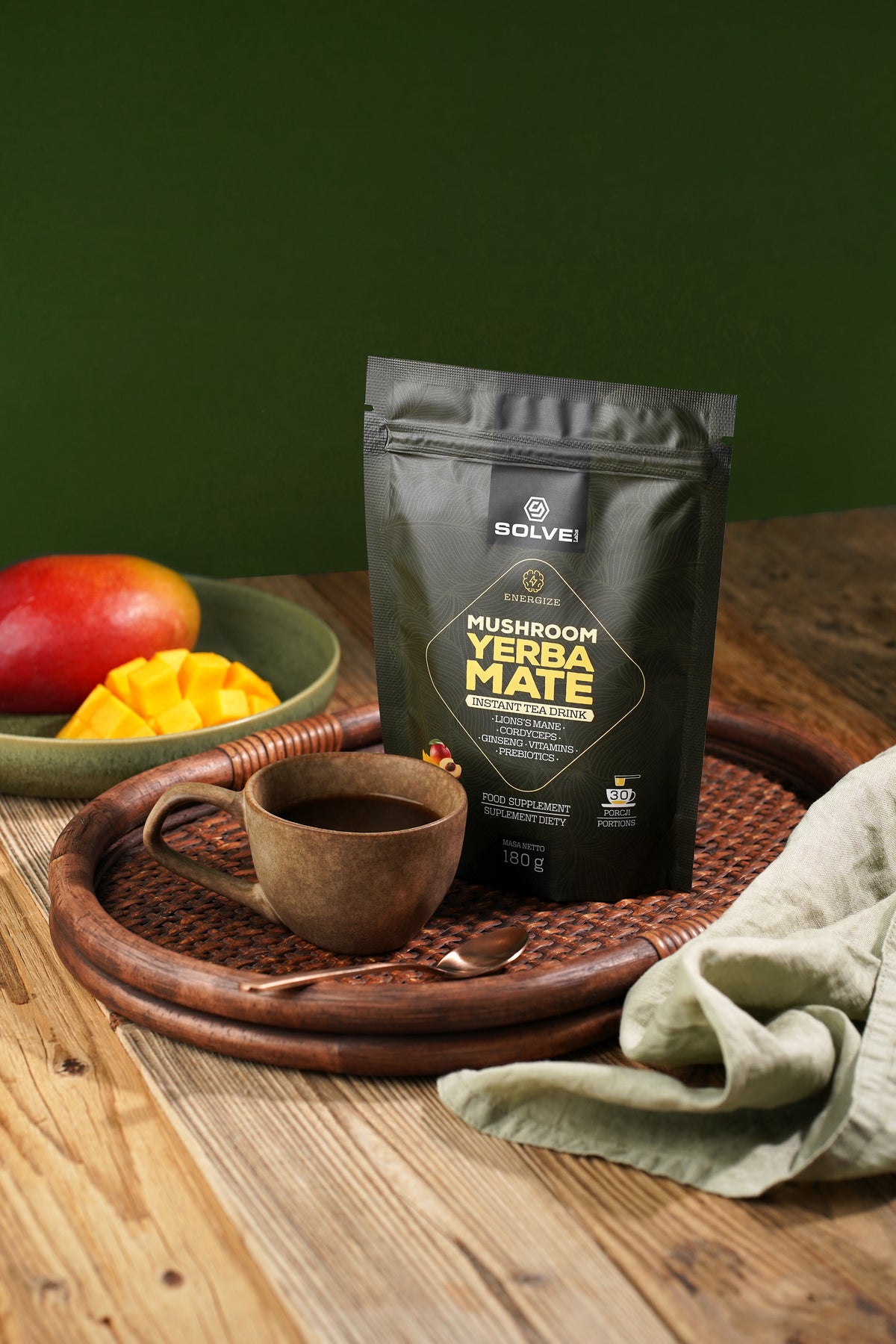Mushroom Yerba Mate — napój na tacy